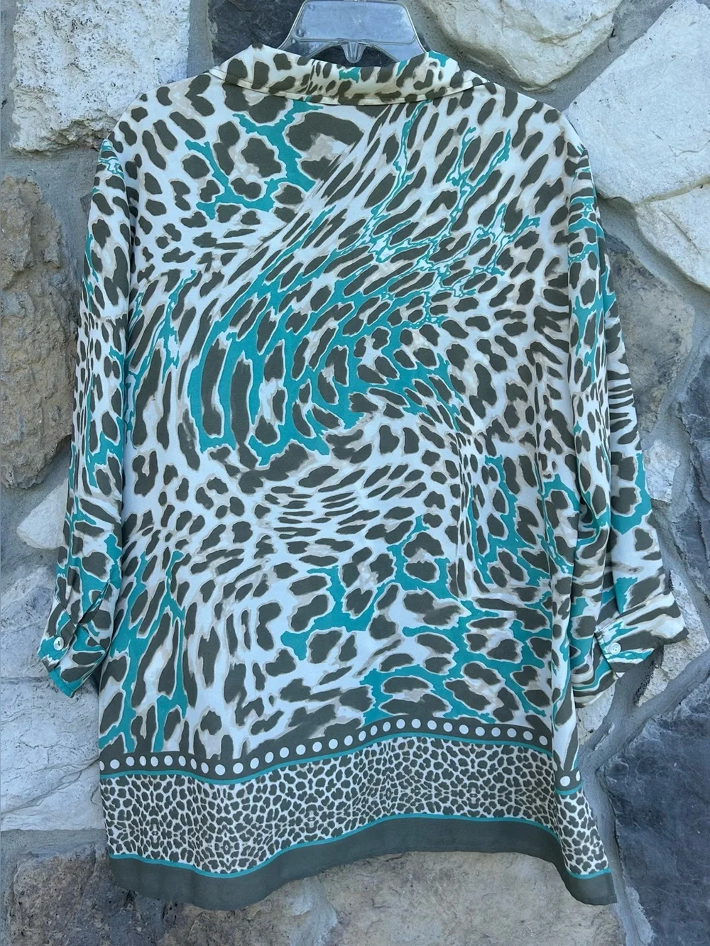 Chico's Button Up Top Sz 3 (XL) Exotic Animal Print Lightweight Statement Blouse
